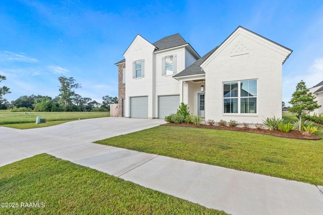 208 Crossbill Drive, Lafayette, LA 70508