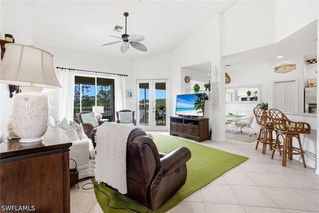 8430 Radcliffe TER 202, Naples, FL 34120