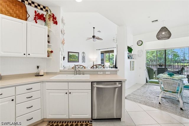 8430 Radcliffe TER 202, Naples, FL 34120