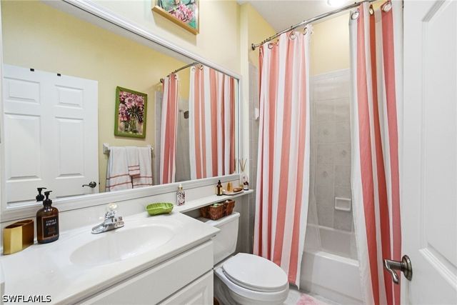 8430 Radcliffe TER 202, Naples, FL 34120