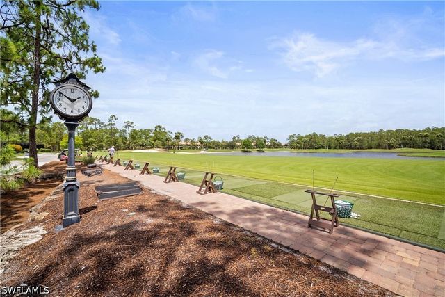 8430 Radcliffe TER 202, Naples, FL 34120