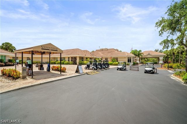 8430 Radcliffe TER 202, Naples, FL 34120