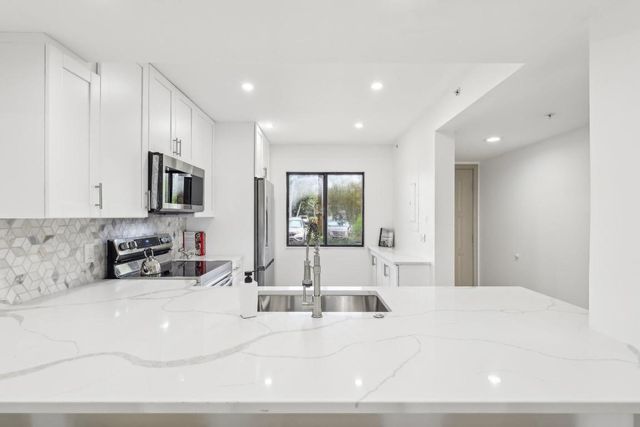 1601 Marina Isle Way 101, Jupiter, FL 33477