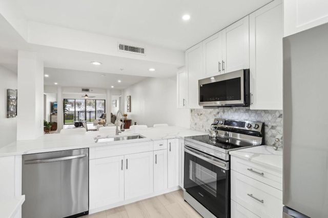 1601 Marina Isle Way 101, Jupiter, FL 33477