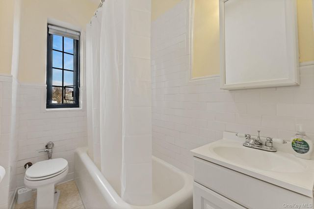 45 Pondfield Road W 6E, Bronxville, NY 10708