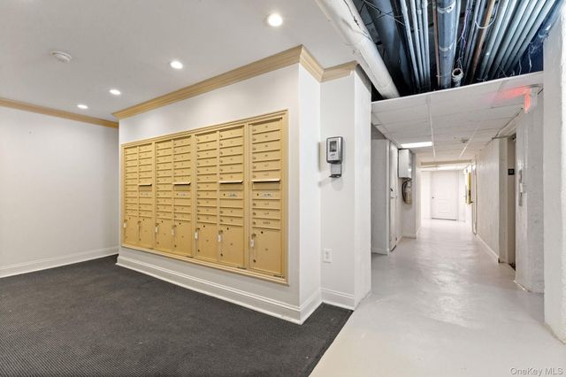 45 Pondfield Road W 6E, Bronxville, NY 10708