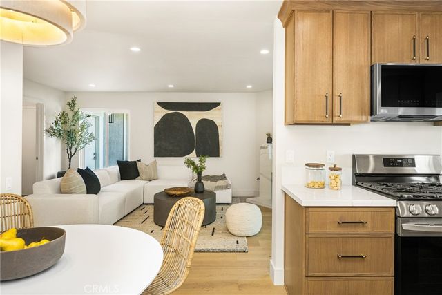 11 Thunder Trail 6, Irvine, CA 92614