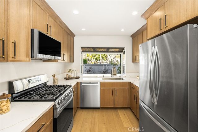 11 Thunder Trail 6, Irvine, CA 92614