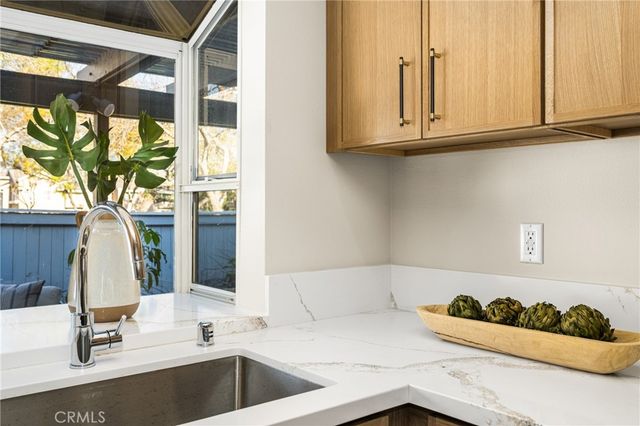 11 Thunder Trail 6, Irvine, CA 92614