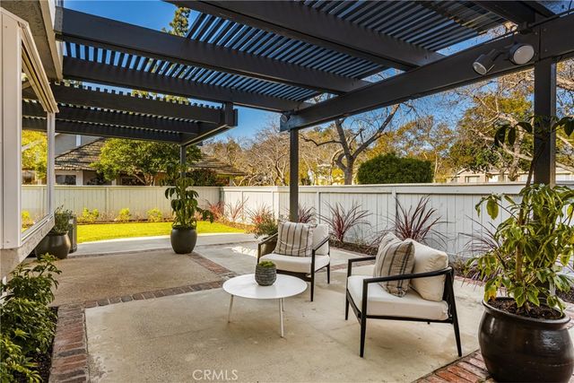 11 Thunder Trail 6, Irvine, CA 92614