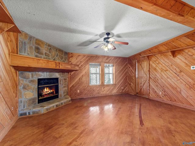 1511 Ready Section Road, Hazel Green, AL 35750