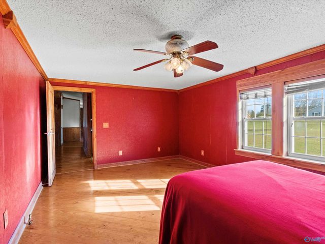 1511 Ready Section Road, Hazel Green, AL 35750