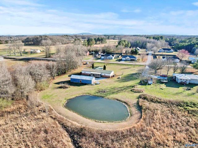 1511 Ready Section Road, Hazel Green, AL 35750