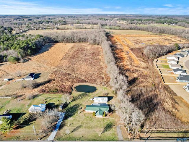 1511 Ready Section Road, Hazel Green, AL 35750