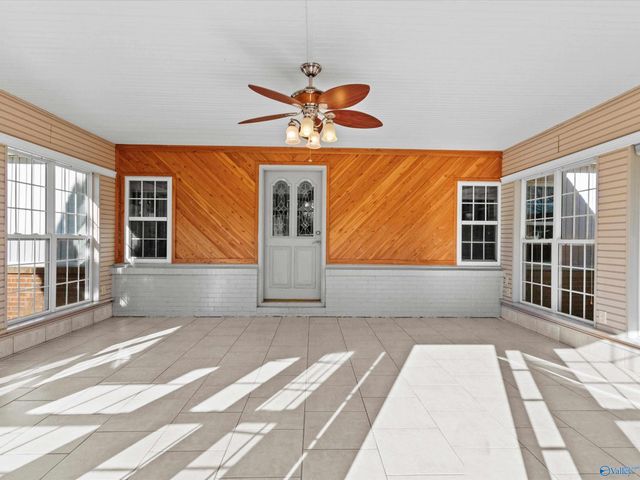 1511 Ready Section Road, Hazel Green, AL 35750