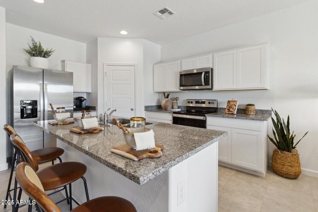 38180 W FRASCATI Avenue, Maricopa, AZ 85138