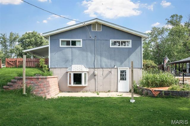 236 Hillcrest Boulevard, Ballwin, MO 63021
