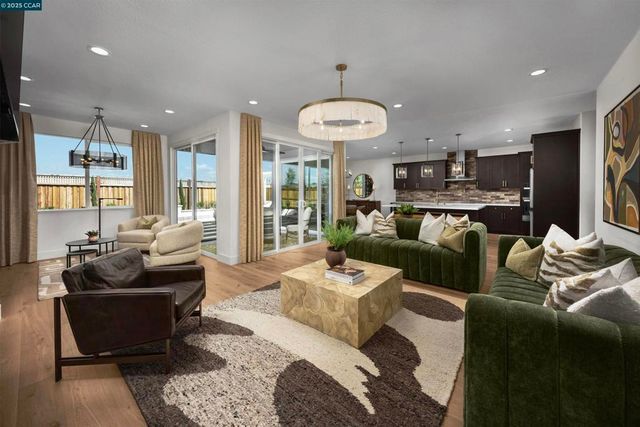 3576 Darnoch Ave., Lathrop, CA 95330