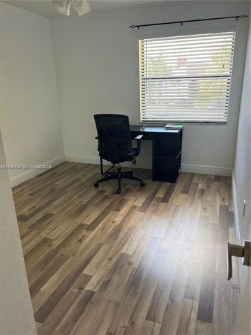 9403 Fontainebleau Blvd 211-21, Miami, FL 33172