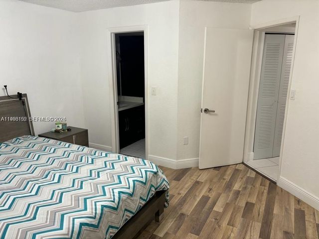 9403 Fontainebleau Blvd 211-21, Miami, FL 33172