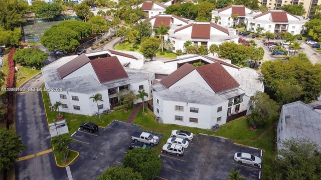 9403 Fontainebleau Blvd 211-21, Miami, FL 33172