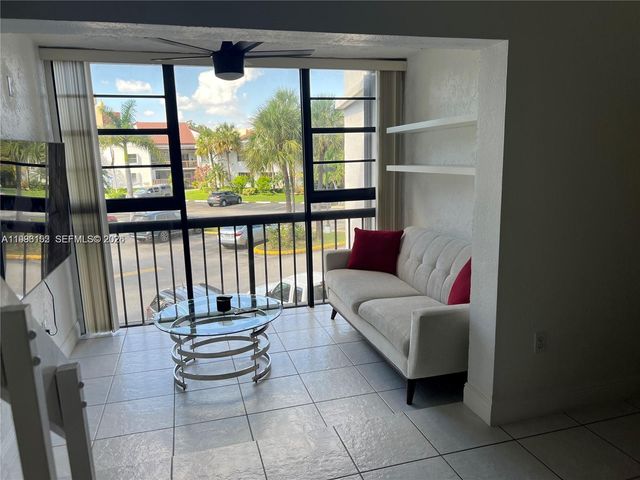 9403 Fontainebleau Blvd 211-21, Miami, FL 33172