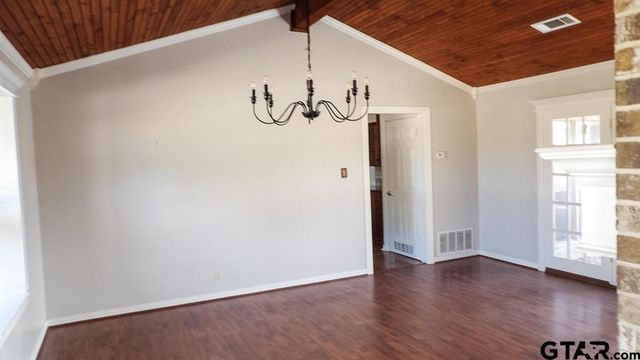 21781 CR 2160, Troup, TX 75789