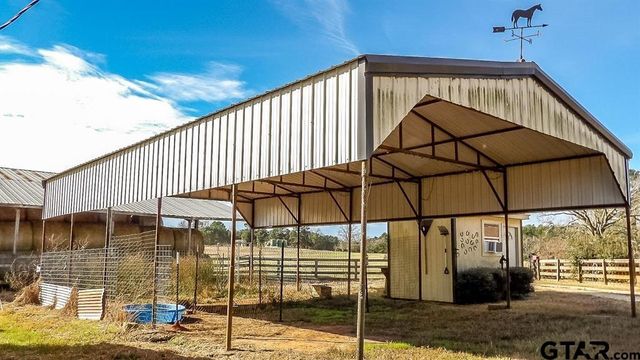 21781 CR 2160, Troup, TX 75789