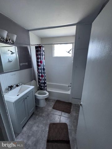 332 FERNWOOD AVE, Folsom, PA 19033
