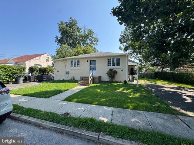 332 FERNWOOD AVE, Folsom, PA 19033