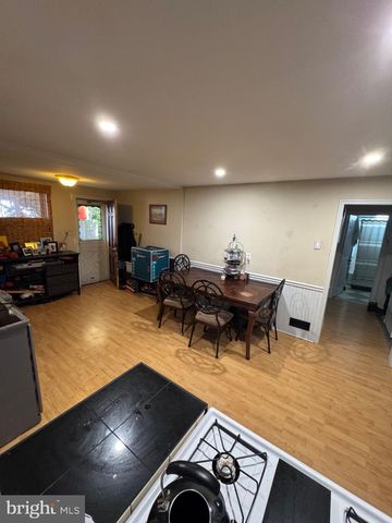 332 FERNWOOD AVE, Folsom, PA 19033