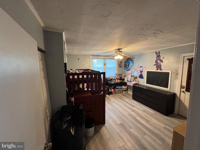 332 FERNWOOD AVE, Folsom, PA 19033