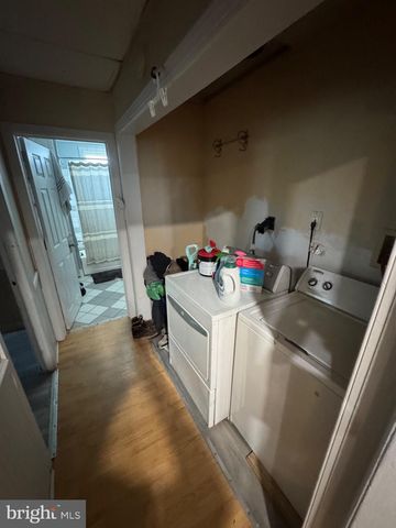 332 FERNWOOD AVE, Folsom, PA 19033