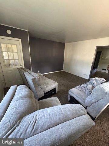 332 FERNWOOD AVE, Folsom, PA 19033