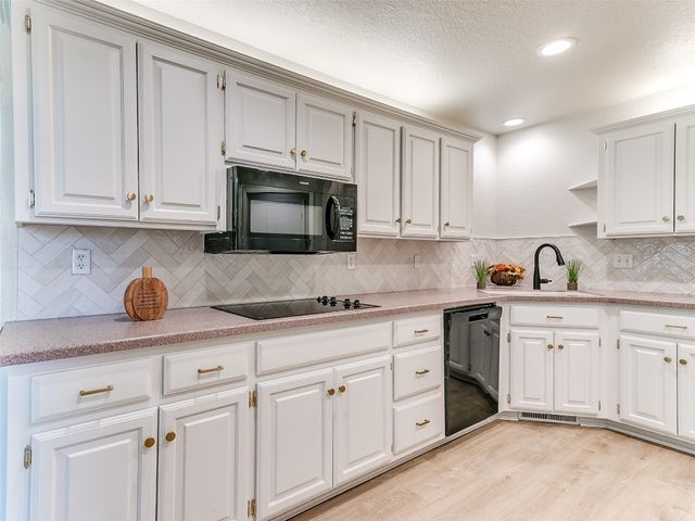 1604 Harvey Brown Drive, Kingfisher, OK 73750