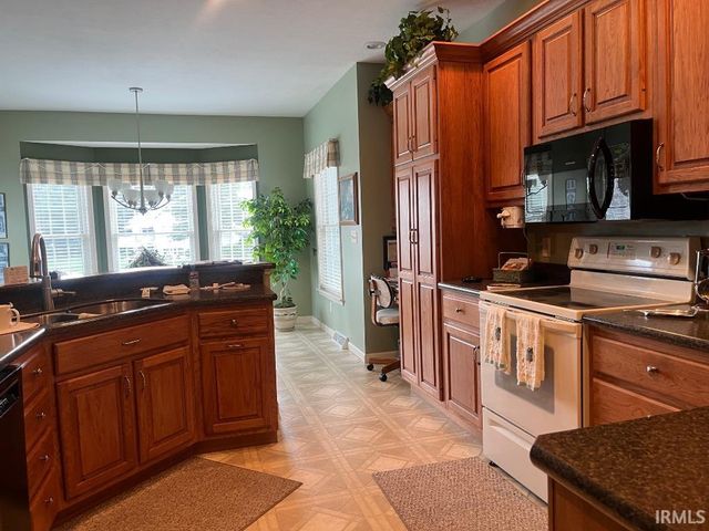 1727 Keystone Drive, Goshen, IN 46526