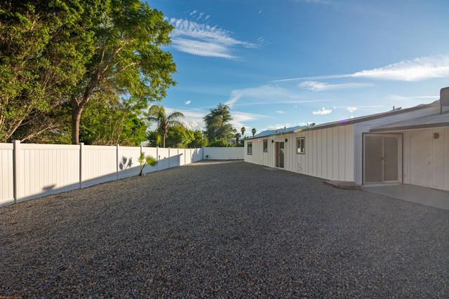 2356 N Blando Road, Palm Springs, CA 92262