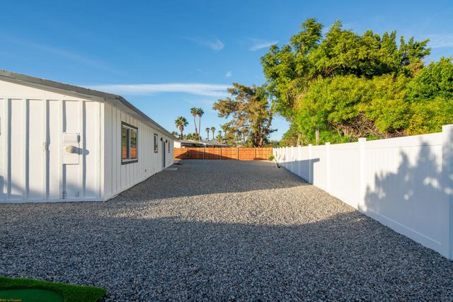2356 N Blando Road, Palm Springs, CA 92262