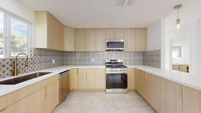 2356 N Blando Road, Palm Springs, CA 92262