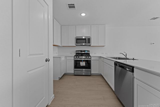 3769 Swift Fox Rd, New Braunfels, TX 78130