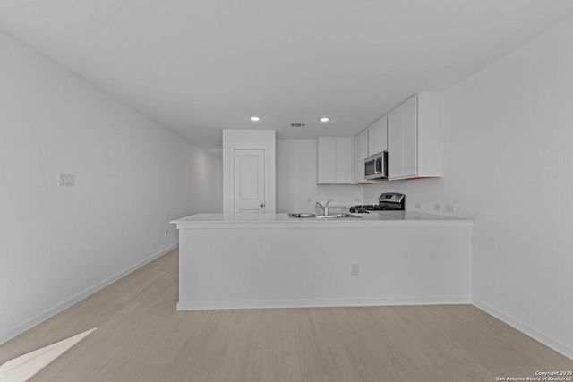 3769 Swift Fox Rd, New Braunfels, TX 78130