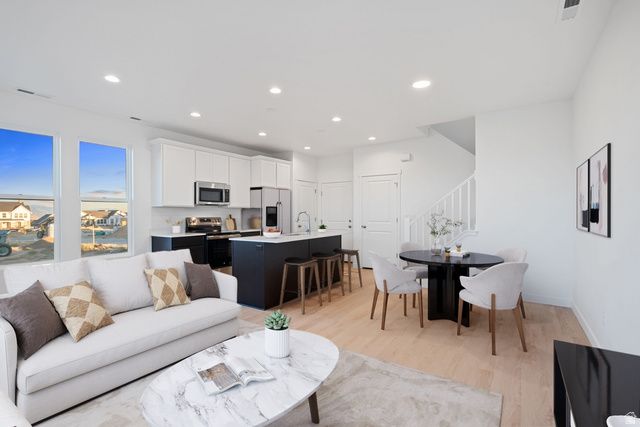 6631 W SOUTH JORDAN PKWY, South Jordan, UT 84009