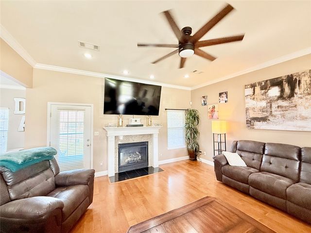 23 Angelfish Avenue, Russellville, AR 72802