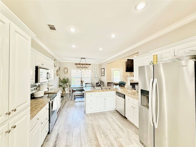 23 Angelfish Avenue, Russellville, AR 72802