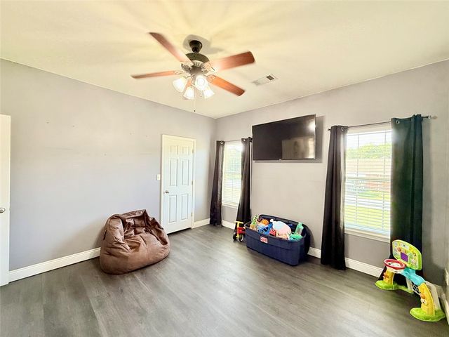 23 Angelfish Avenue, Russellville, AR 72802