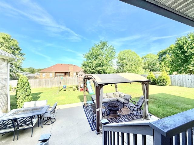 23 Angelfish Avenue, Russellville, AR 72802