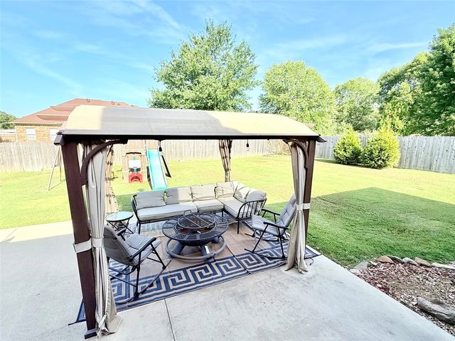 23 Angelfish Avenue, Russellville, AR 72802