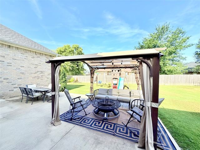 23 Angelfish Avenue, Russellville, AR 72802