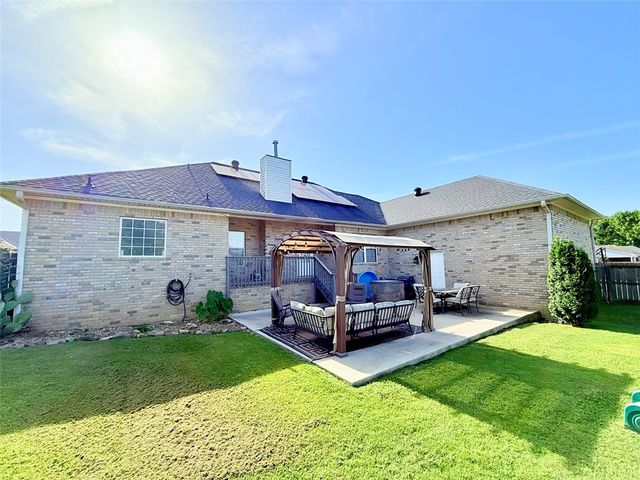 23 Angelfish Avenue, Russellville, AR 72802