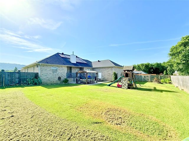 23 Angelfish Avenue, Russellville, AR 72802